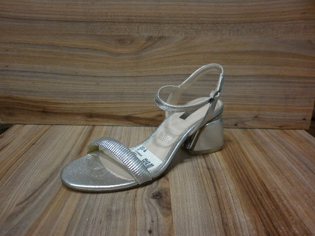 Sandalias de Tacón Bajo EFE Dama Color Plata 240701