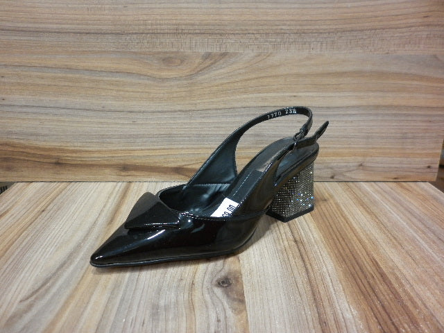 Zapatillas Tacón Bajo EFE Dama Charol Color Negro 330904N